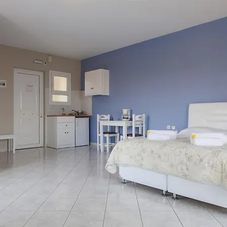 ναυτιλοσ Lägenhetshotell Lixouri
